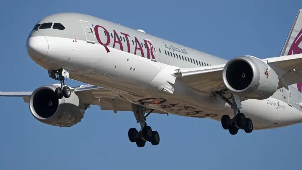 Couple Compelled to Sit Next to Deceased Passenger After Tragedy Strikes Mid-Flight on Qatar Airways.